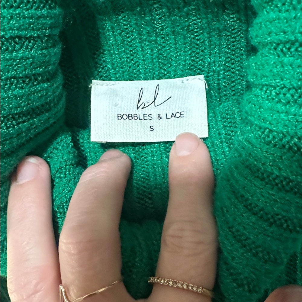 Bobbles and Lace Green turtleneck crop sweater - Picture 4 of 4